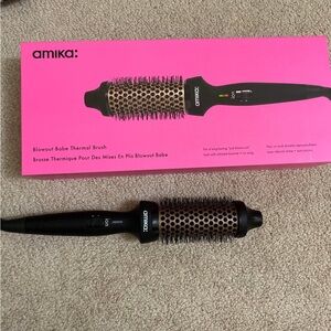 Amika Blowout Babe Thermal Brush